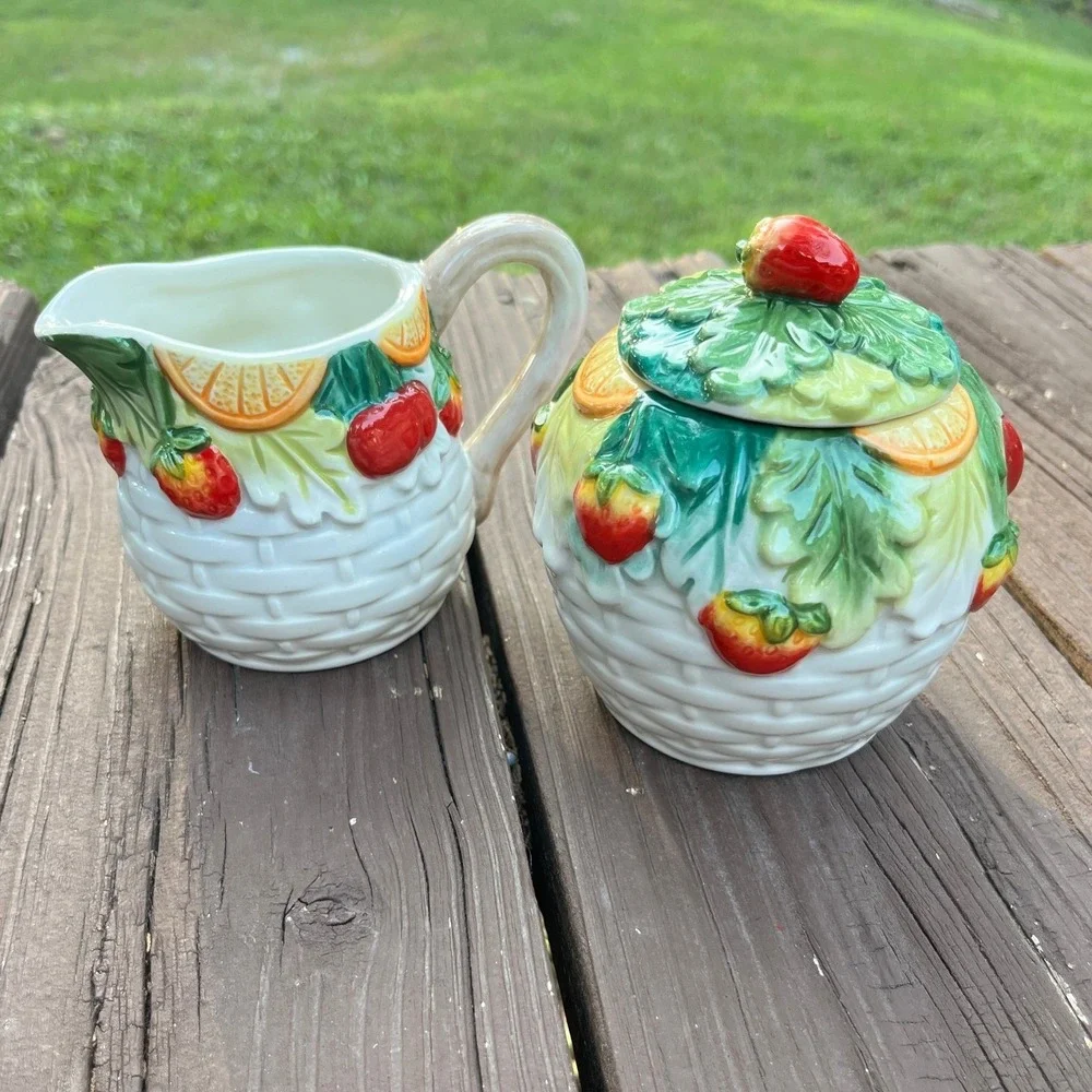 Corner Ruby Tropical Fruit Collection Creamer and Sugar Bowl Set‎ Hand Painted
